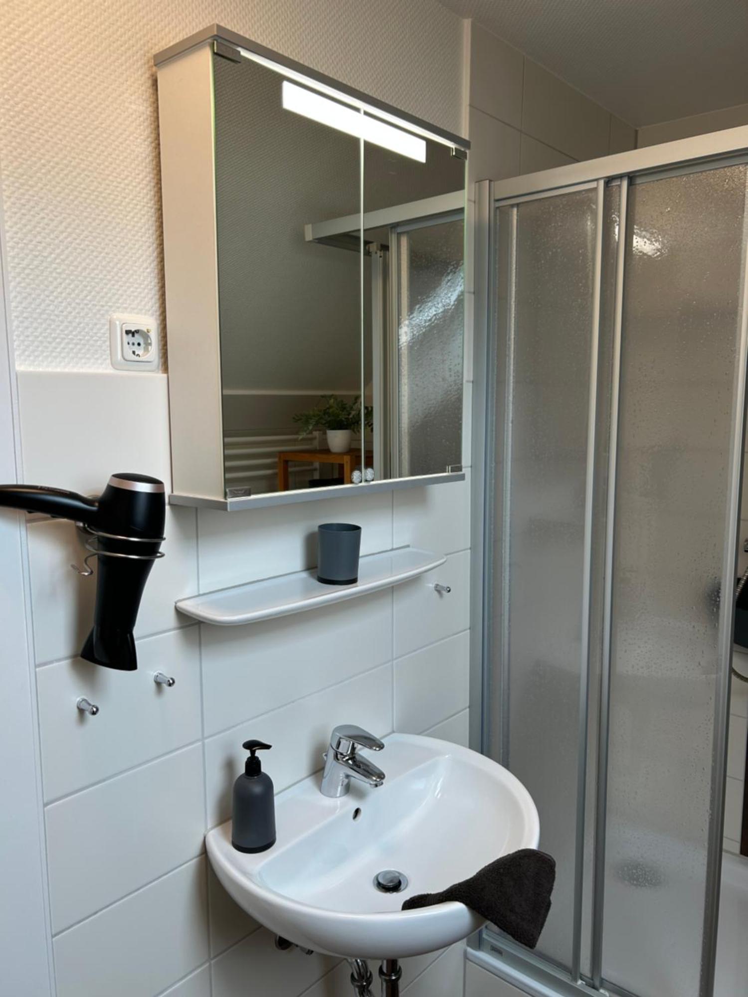 Ferienwohnung Ritthoff Perlebucht - Mit Strandkorb Am Meer Und Kostenloser Eintritt Ins Schwimmbad บือซุม ภายนอก รูปภาพ